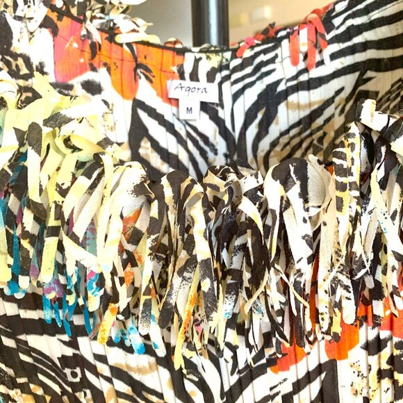 NWOT Agora Floral Pleated Party Top with Fringed Neckling and Sleeves size Med - Picture 8 of 8